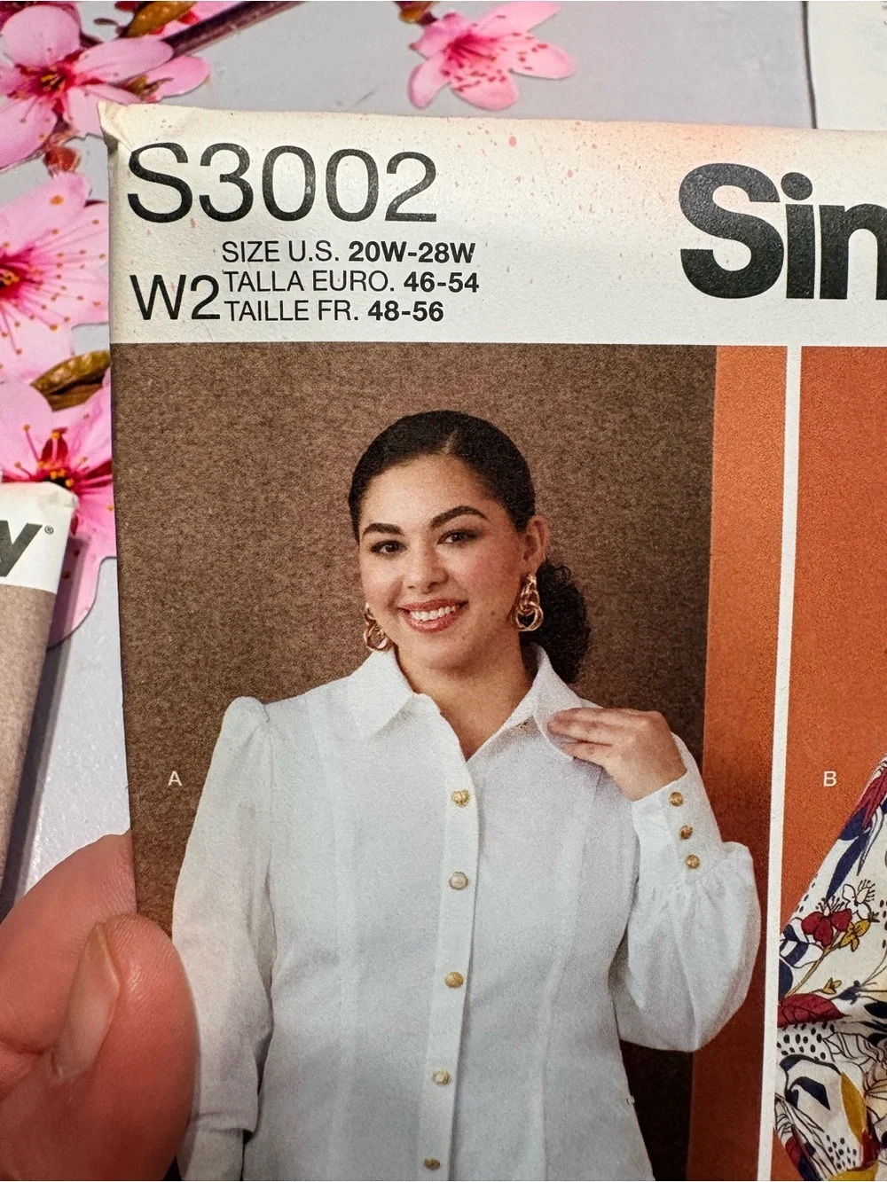BN UNCUT SIMPLICITY 3002 W2 PLUS SIZE BLOUSES SEWING PATTERNS